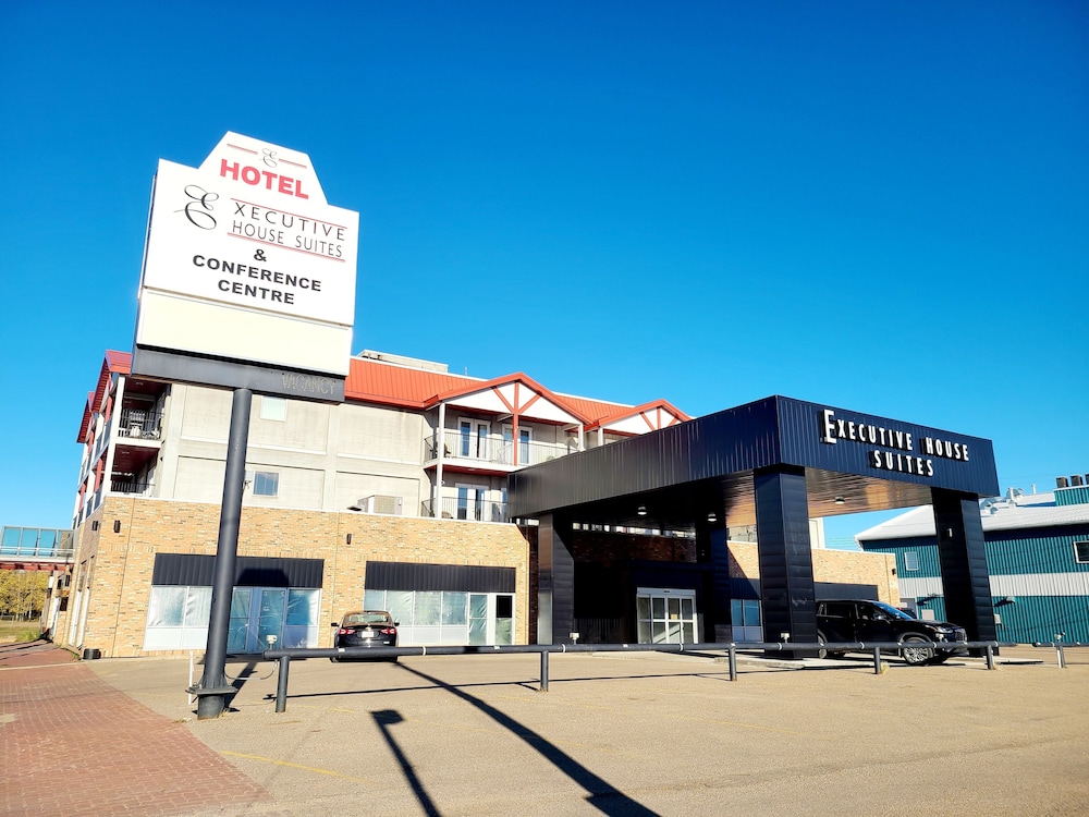 Executive House Suites Hotel & Conference Centre — hotel in High Level