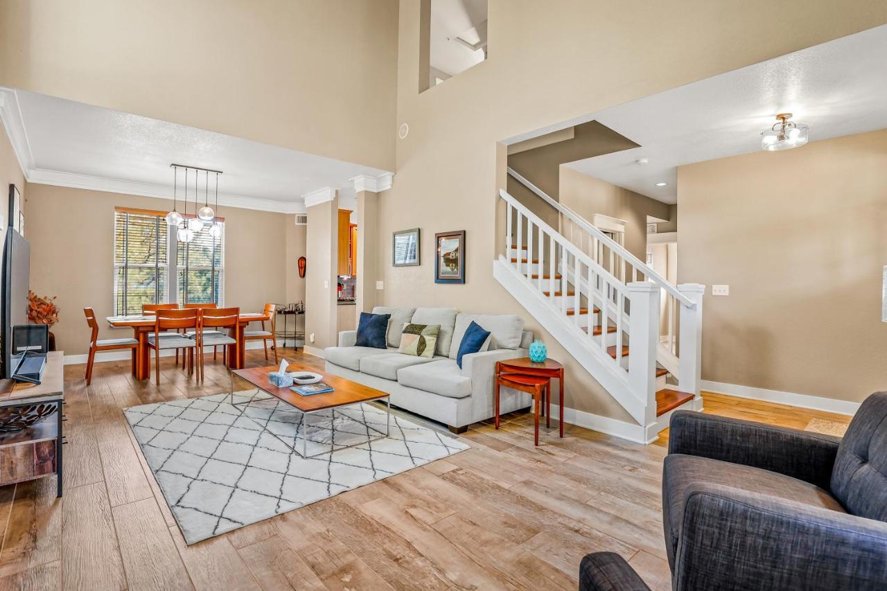 Whispering Pines - carbon neutral hotel in Flagstaff