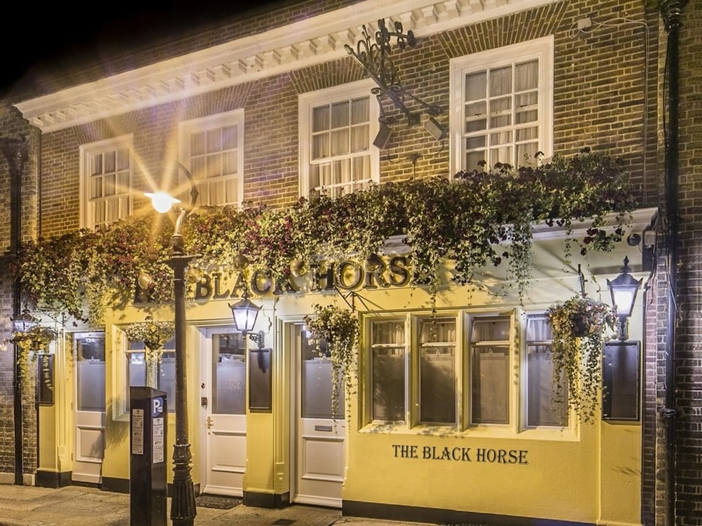 The Black Horse — Canterbury