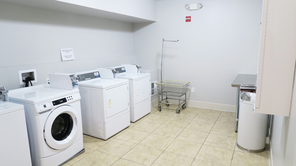 Holiday Inn Express & Suites Elk Grove Central Hwy 99 by IHG - photo 31