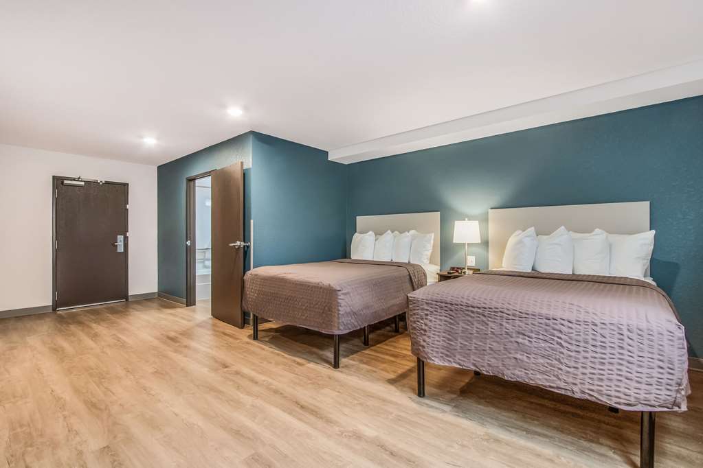 WoodSpring Suites Doral Miami Airport - photo 29