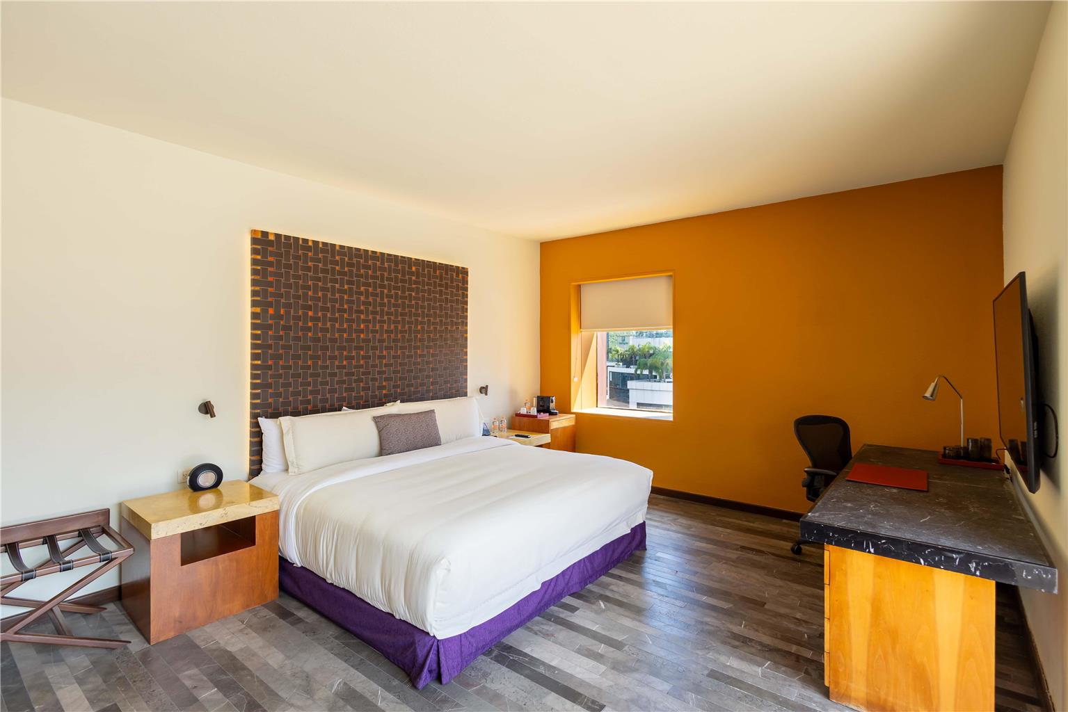 BMONTV ROOM
