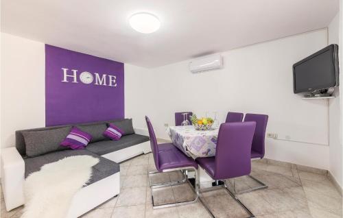 Amazing Apartment In Pavicini With Wifi — 4-Star Luxury Hotel in Marcana, Croatia