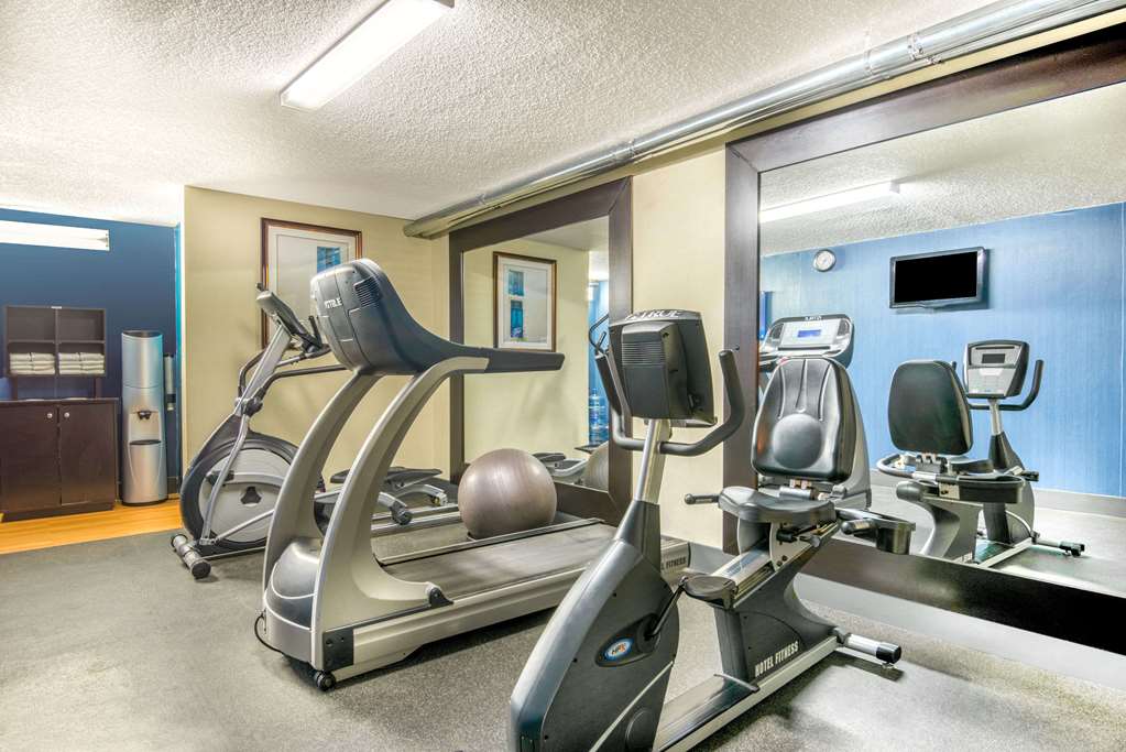 Days Inn & Suites by Wyndham Albuquerque North - photo 4