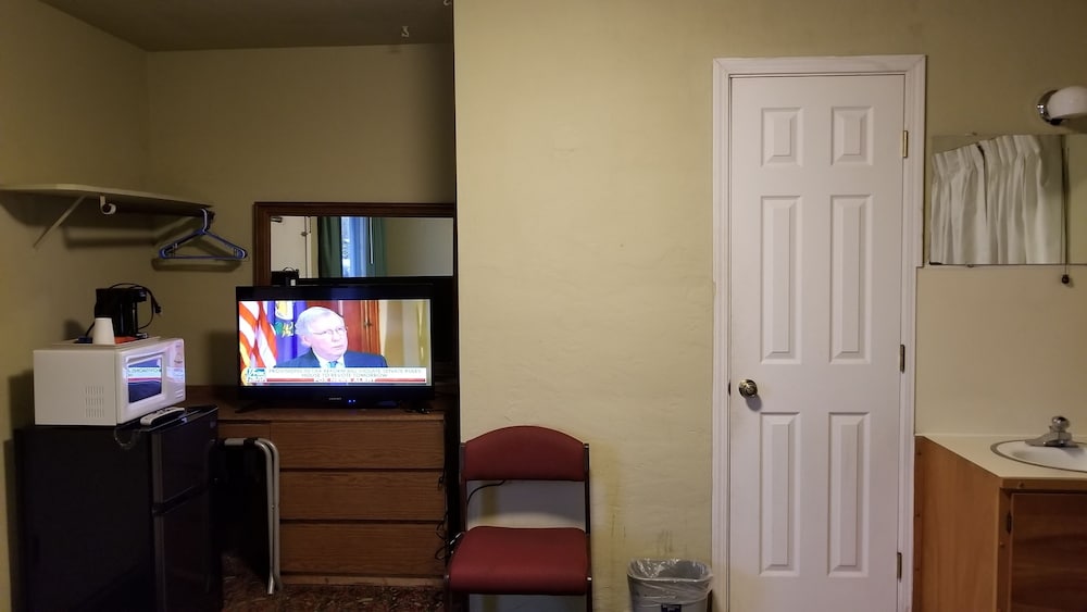 Quick Stop Motel - photo 20