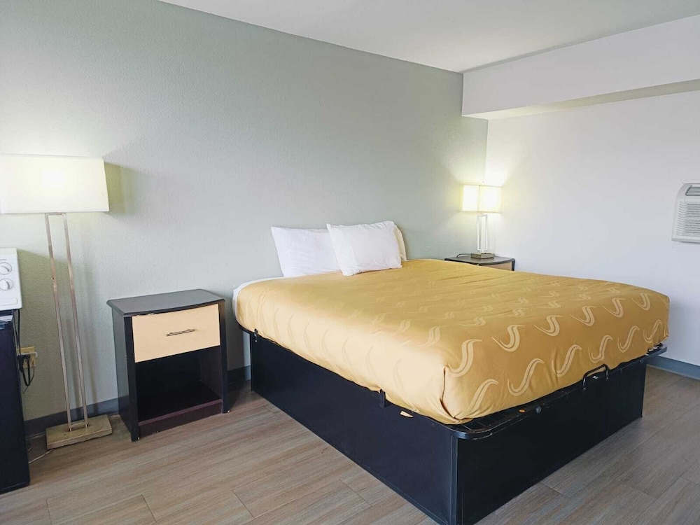 Lawton Hotel - photo 7