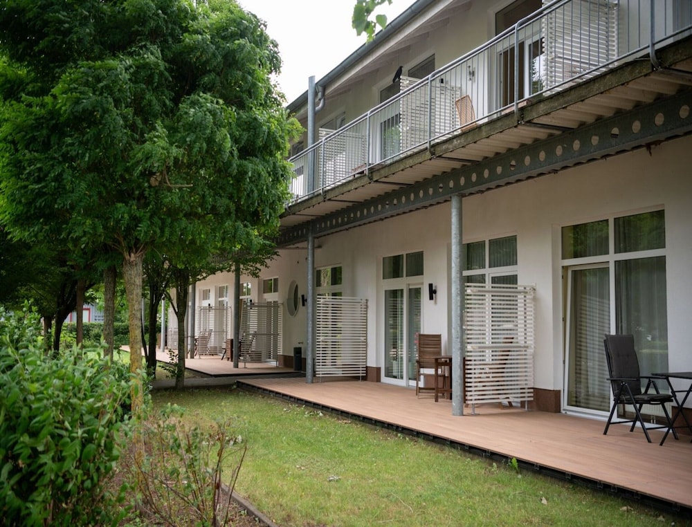 Elegant Eingerichtete Ferienwohnung — 4-Star Luxury Hotel in Mirow, Germany