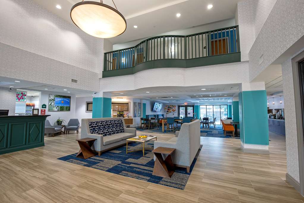 Wingate by Wyndham Lafayette Airport - photo 9