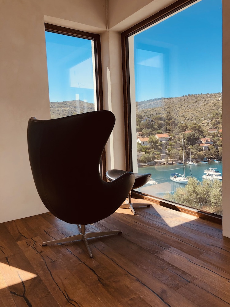 Oliven Penthouse — 4-Star Luxury Hotel in Sutivan, Croatia
