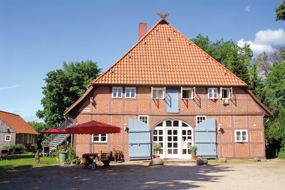 Hotel TraumzeitHof - carbon neutral hotel in Eschede