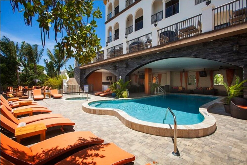 The Hotel Zamora - photo 20