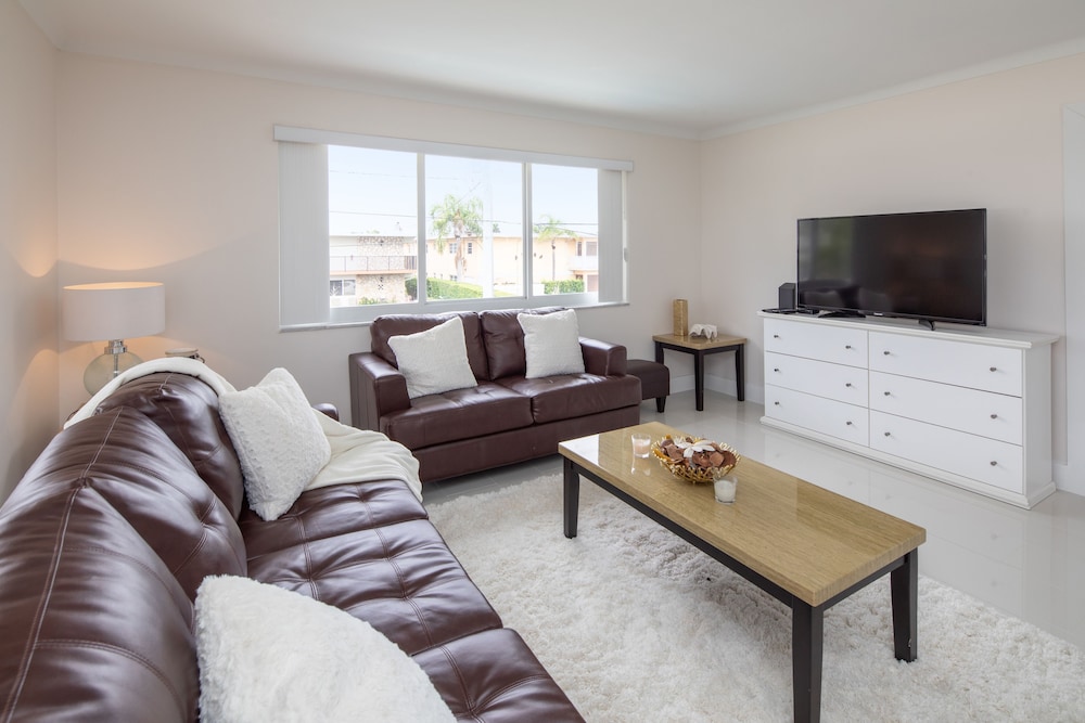 Pompano Suites by the Beach - photo 44