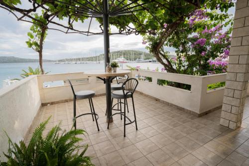 Apartmani Bilonic Rogoznica — 4-Star Luxury Hotel in Rogoznica, Croatia