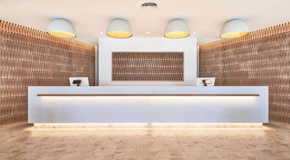 Hotel & Spa S’Entrador Playa — Cala Rajada — photo 3