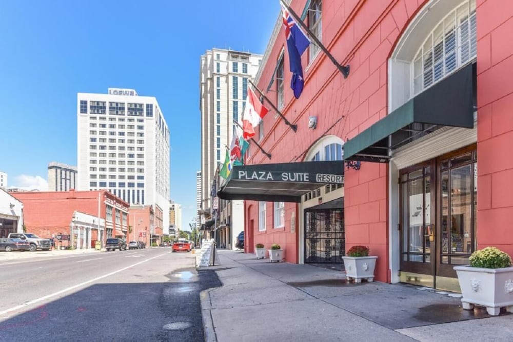 Plaza Suites Downtown New Orleans - photo 47