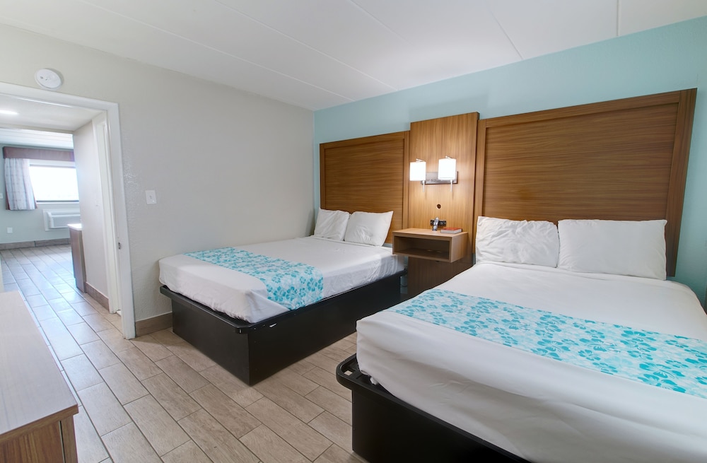 Seashire Inn & Suites - photo 9
