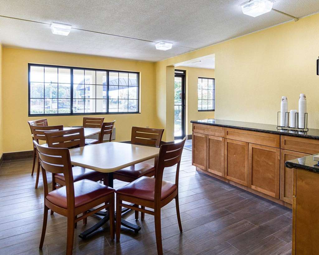 Rodeway Inn Joint Base Andrews Area - photo 22