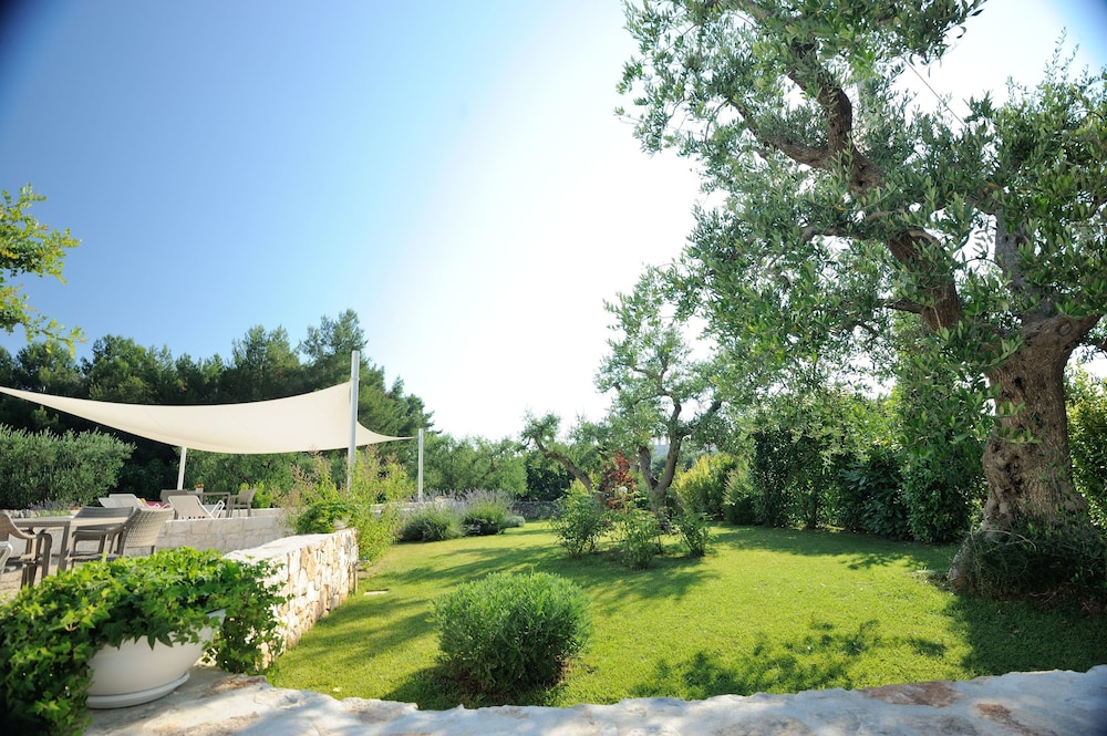 Agriturismo Arco di Sole — 4-Star Luxury Hotel in Martina Franca, Italy