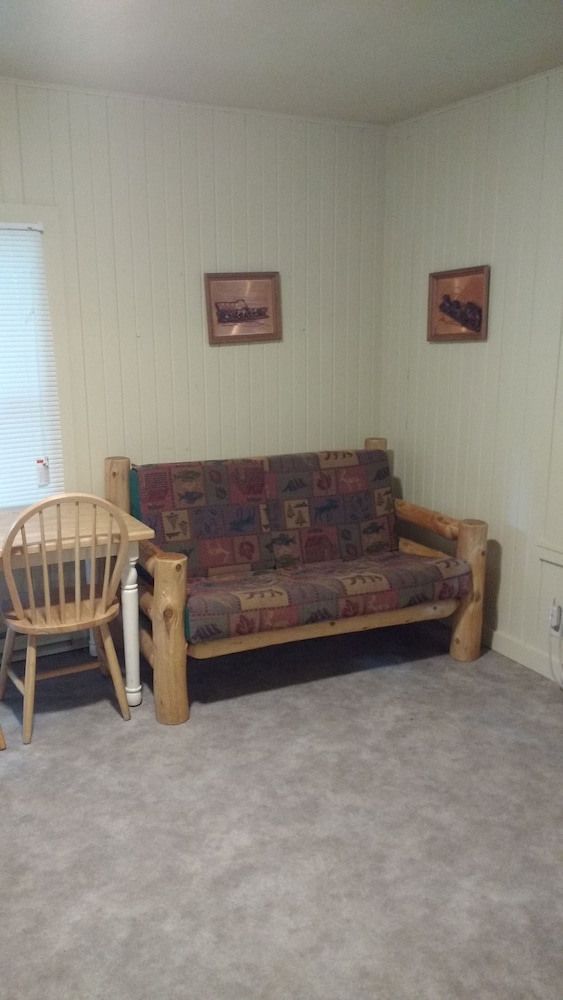 Birchcliff Resort - photo 4