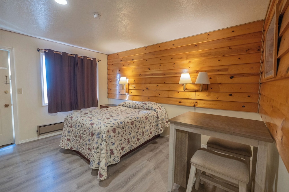 Captain's Choice Motel - photo 16