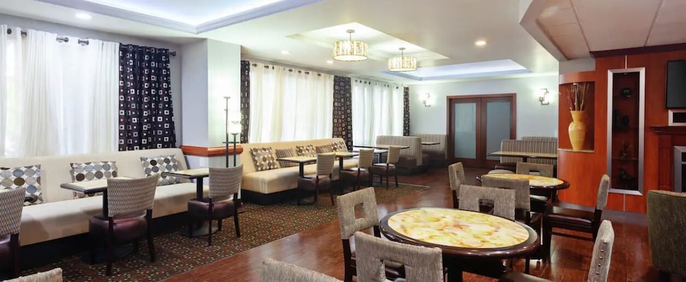 Hampton Inn Los Angeles Arcadia Pasadena - photo 17