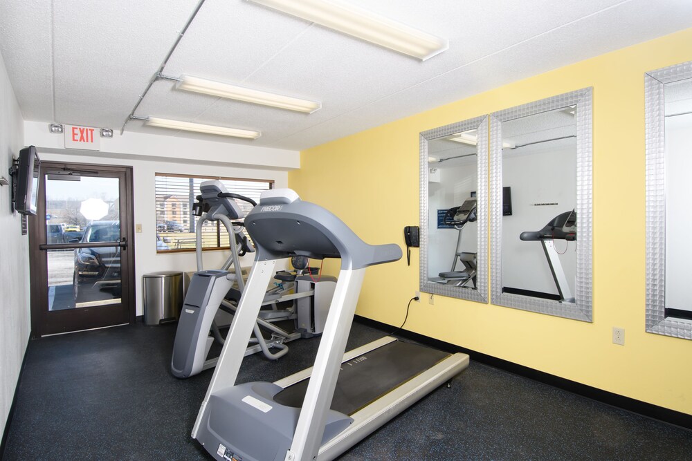 Days Inn By Wyndham Pittsburgh Harmarville - photo 18