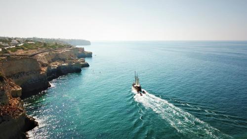 Casa Folkiño — 4-Star Luxury Hotel in Carvoeiro, Portugal