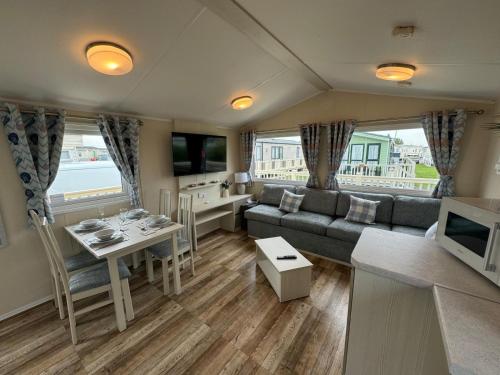 Golden Palm Resort The Pearl Coastal Caravan Breaks in Chapel Saint Leonards, United Kingdom