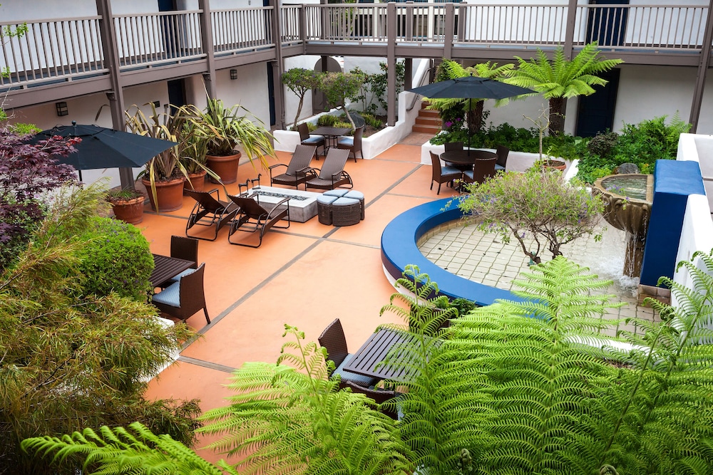 Hotel Pacific - photo 26
