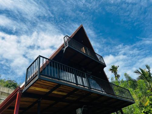 Misty Haven A Frame in Kandy, Sri Lanka