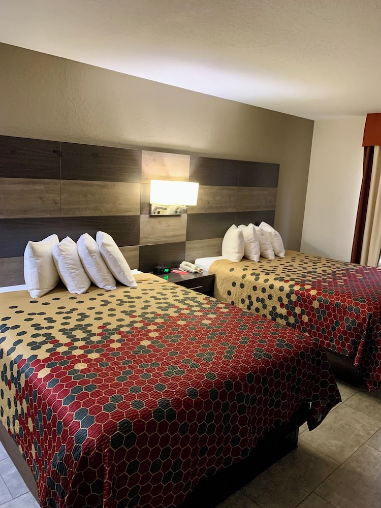 Econo Lodge Chillicothe - photo 12