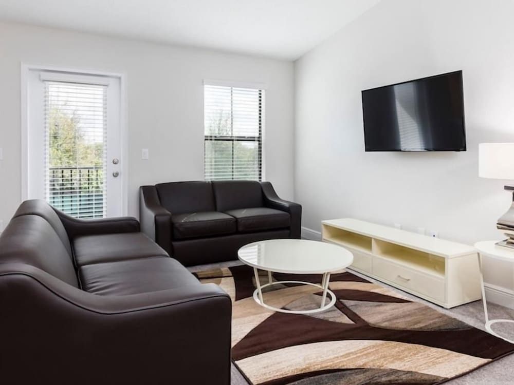 Cozy 2 Bed Town Home In Balmoral Resort 2sltth2 2 Bedroom Townhouse by RedAwning - photo 2
