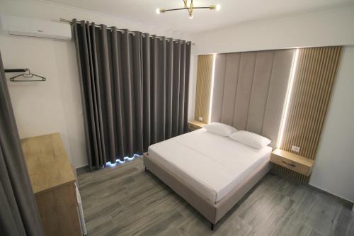 Hotel Ambra - last minute hotel in Ksamil