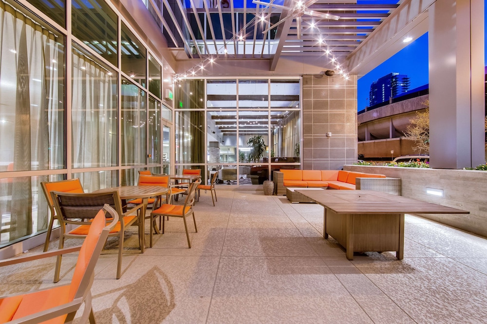 Hampton Inn & Suites Fort Worth Downtown - photo 41