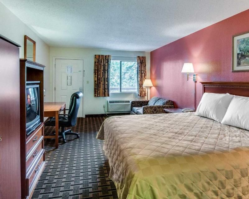 Motel 6 Texarkana - photo 21