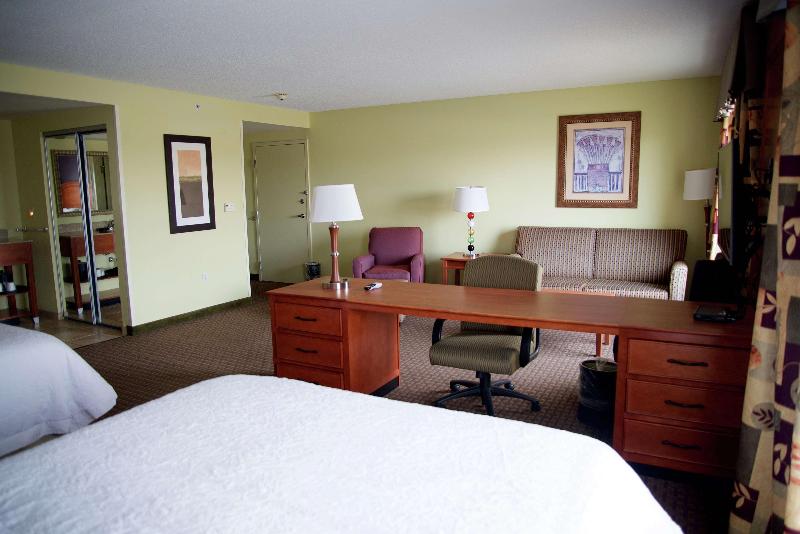 Hampton Inn & Suites Moline Quad City Int'l Aprt - photo 60
