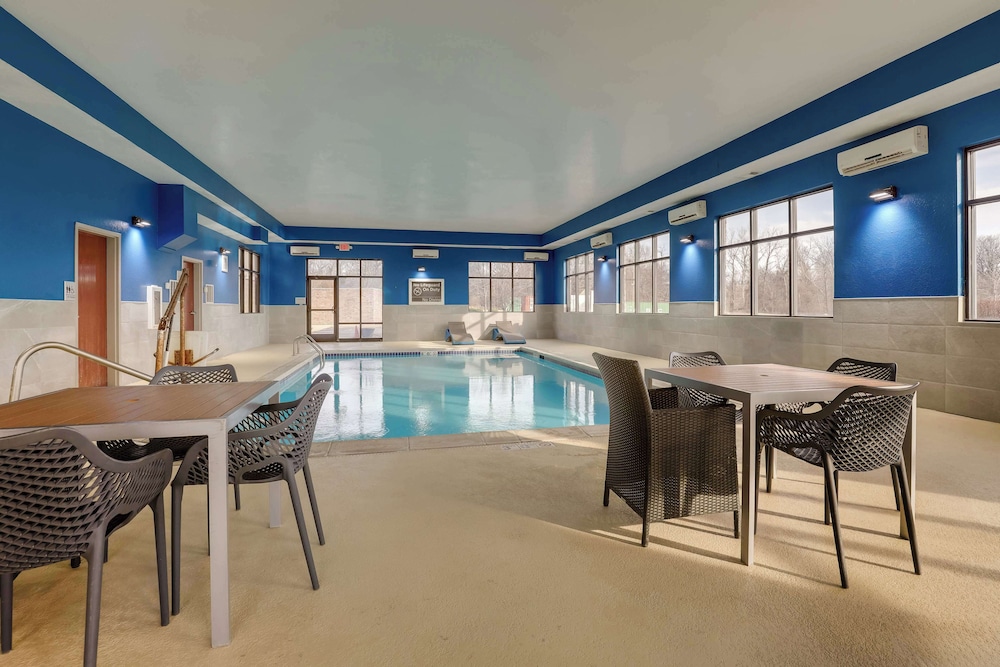 Hampton Inn & Suites St. Louis Edwardsville - photo 49