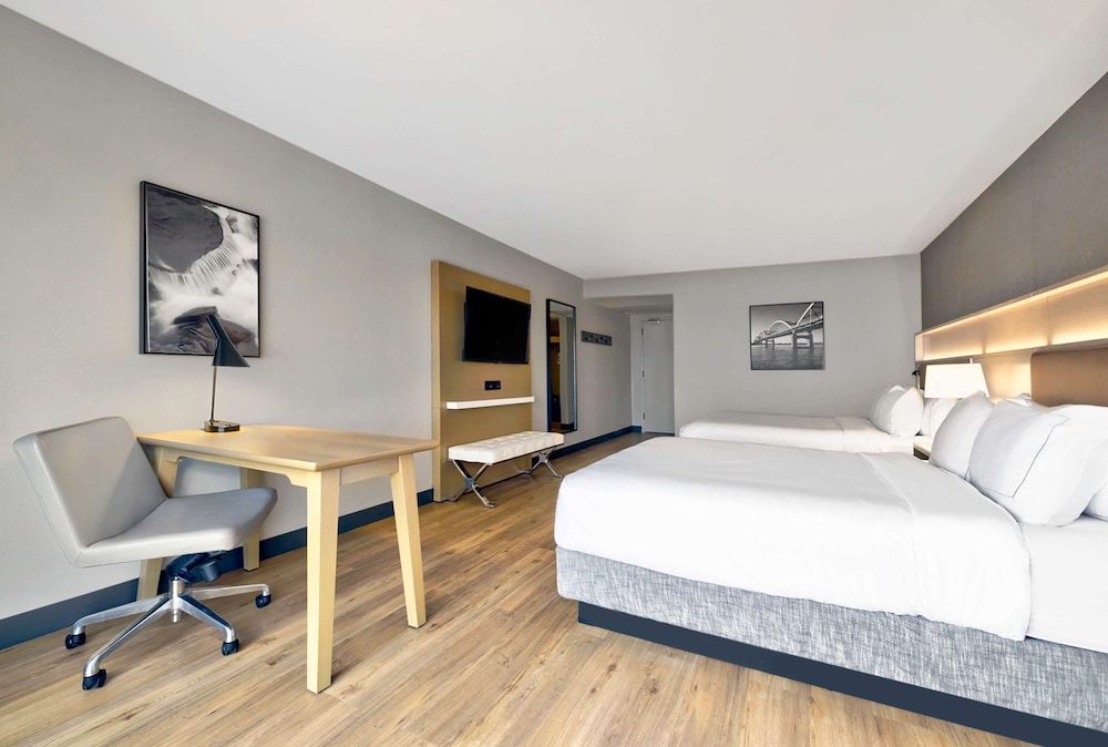 DoubleTree by Hilton Davenport - photo 21