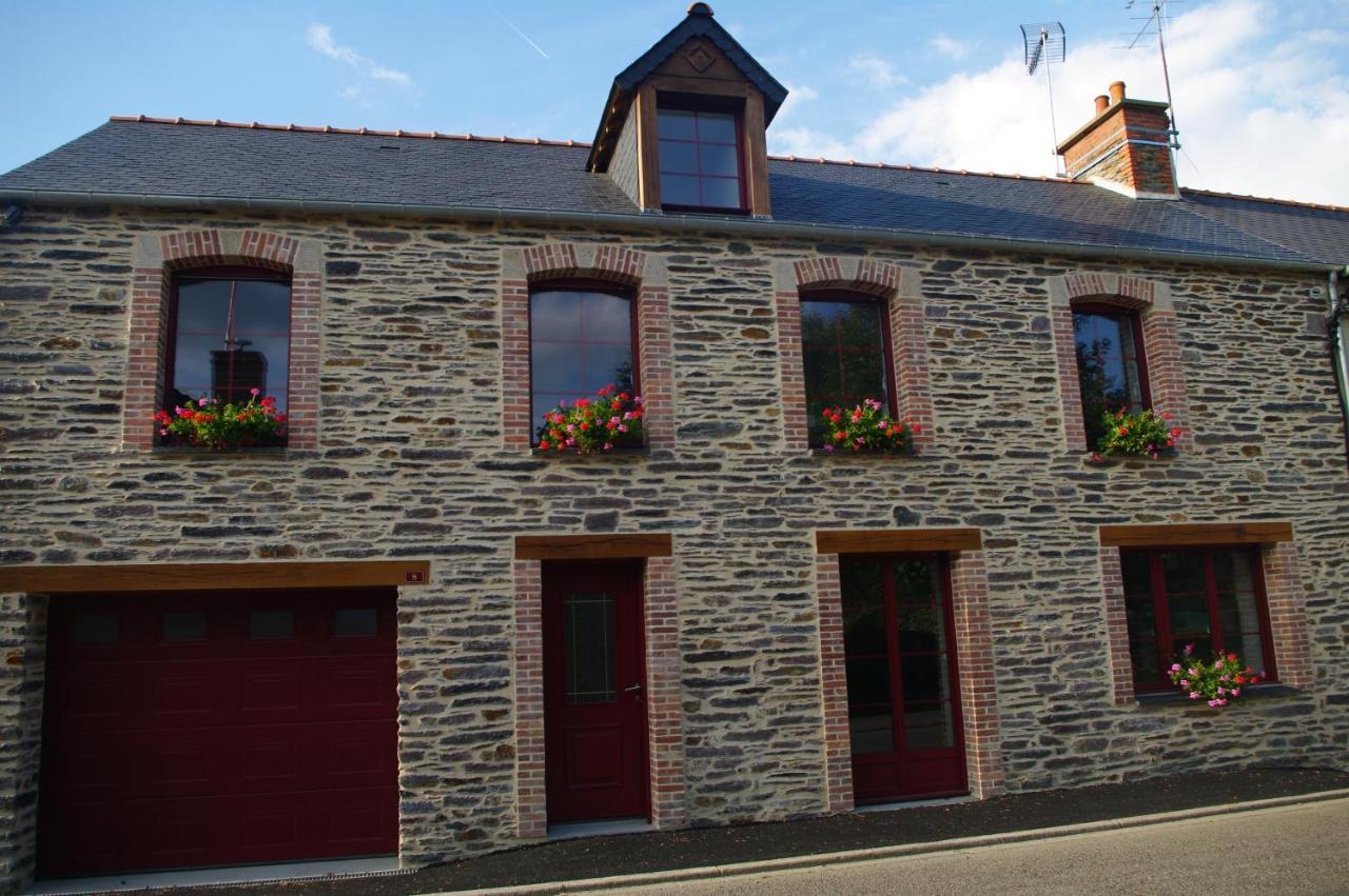 Gite Des Hirondelles — 4-Star Luxury Hotel in Pipriac, France