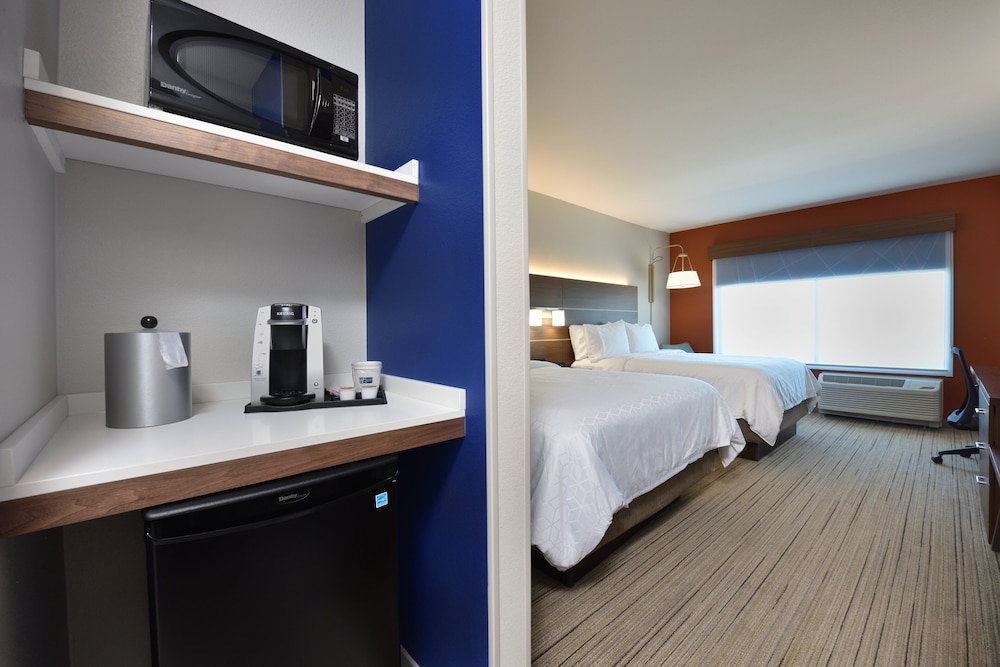 Holiday Inn Express & Suites Spring Woodlands Area by IHG - photo 3