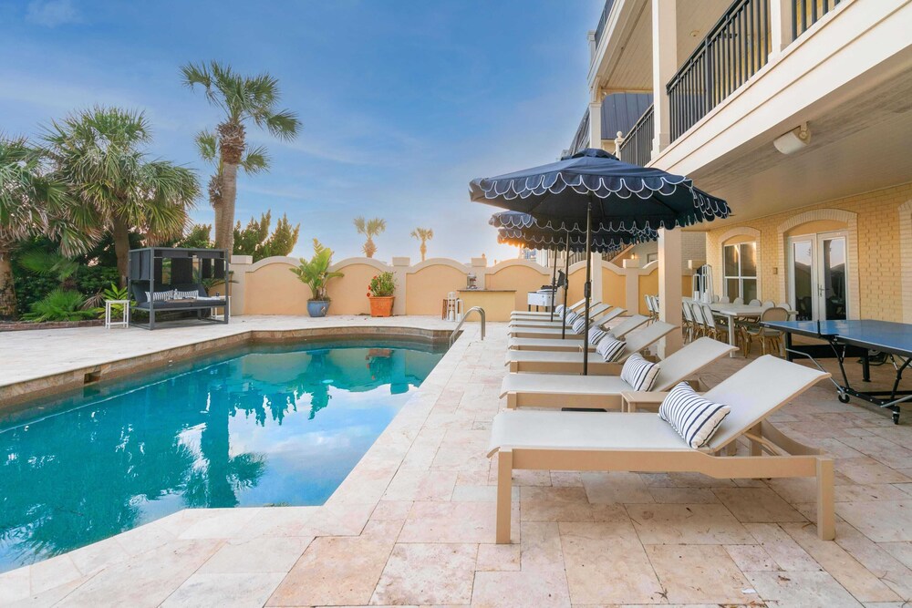 Promenade by Avantstay Beach Front Mansion w Breathtaking Views & Pool - photo 9