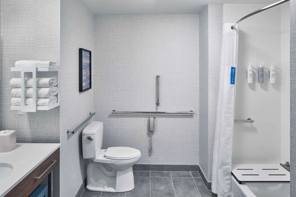 Hampton Inn & Suites Saratoga Springs Downtown - photo 55