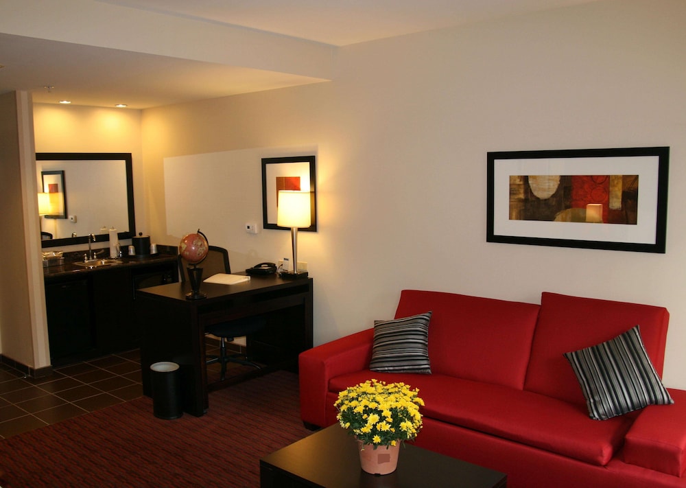 Hampton Inn & Suites Lebanon - photo 24