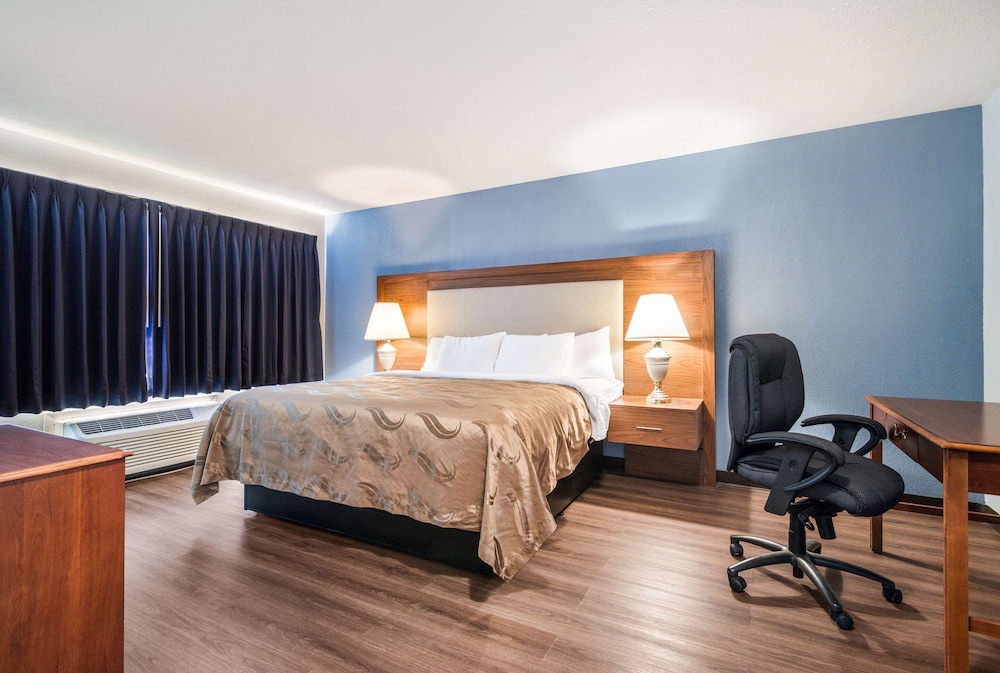 Quality Inn On The Lake Clarksville Boydton - photo 8