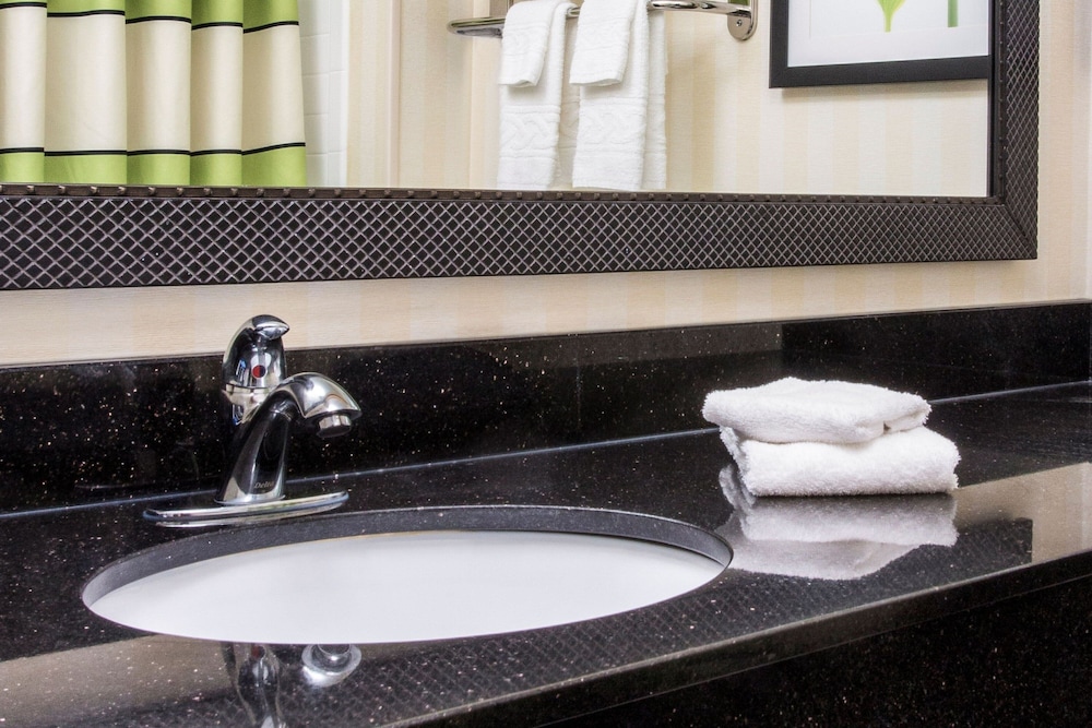 Fairfield Inn Middletown Monroe - photo 10