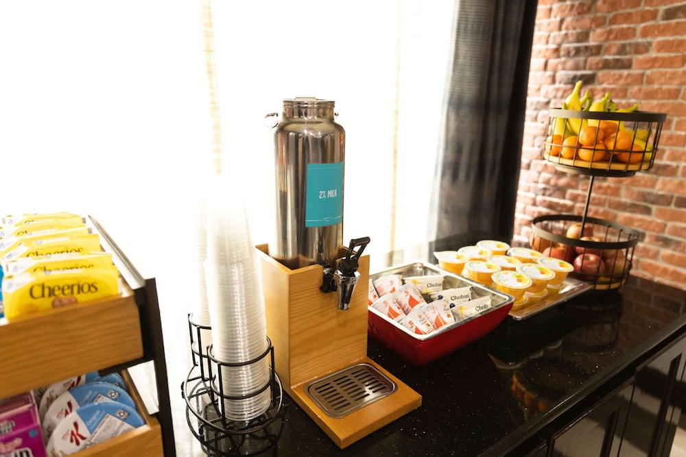 Hampton Inn Hammond - photo 53