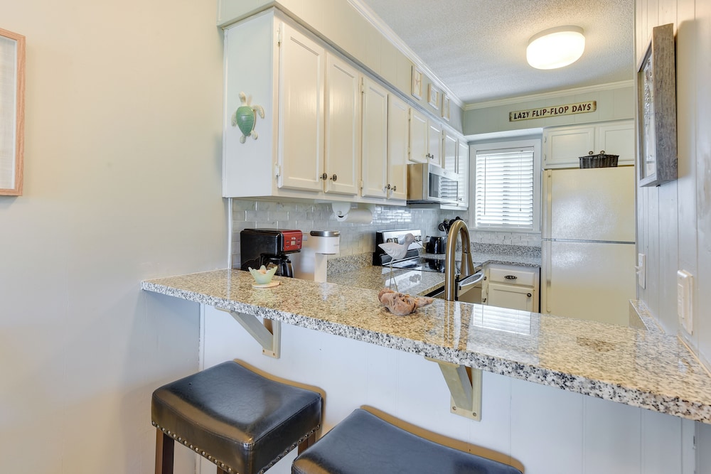 Walk to Beach Hilton Head Resort Condo with Pools - featured photo