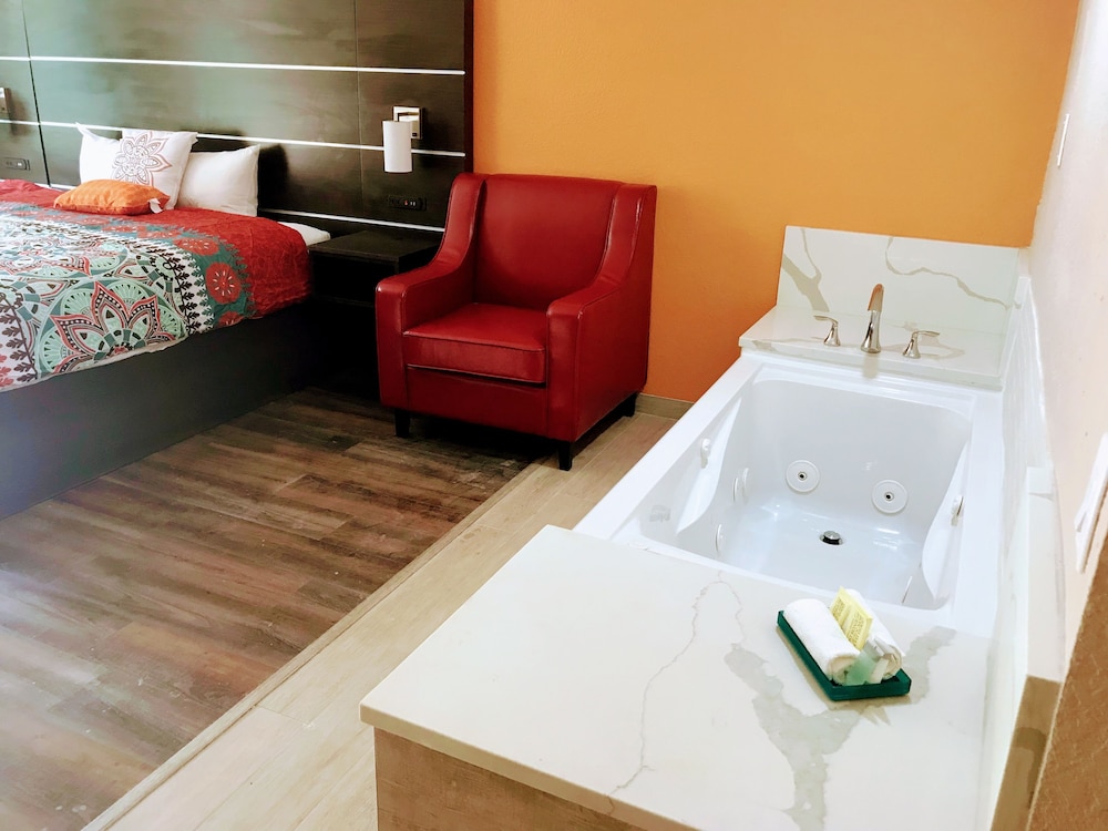 Tropical Inn & Suites - photo 19