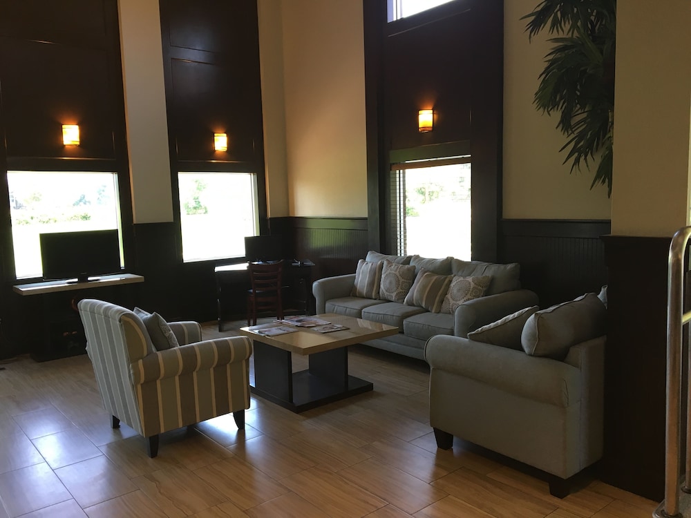 Days Inn by Wyndham Brooksville Dade City - photo 2