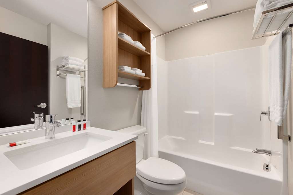 Microtel Inn & Suites by Wyndham Gambrills - photo 16